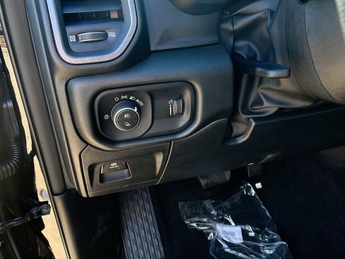 New 2026 RAM 1500 Express image 21