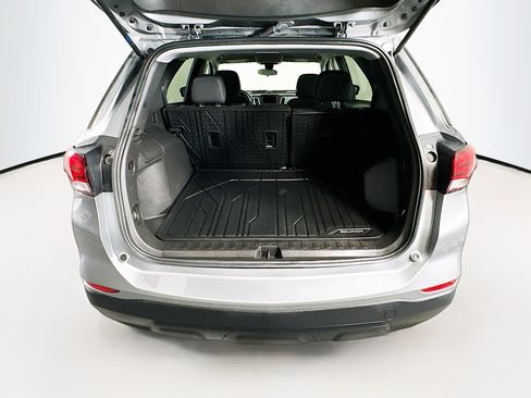 Used 2024 Chevrolet Equinox LS w/ LS Convenience Package image 27