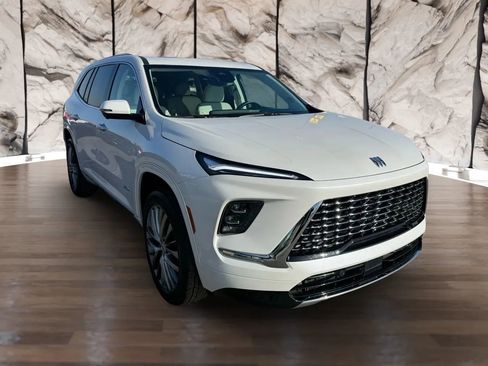 Used 2025 Buick Enclave Avenir w/ Trailering Package, 5000 lbs. image 1