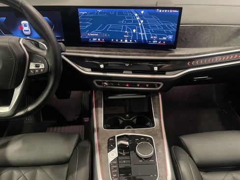 Certified 2025 BMW X5 xDrive40i w/ Parking Assistance Package AWD/4WD image 17