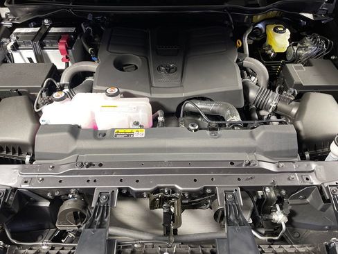 New 2026 Toyota Tundra SR5 image 9