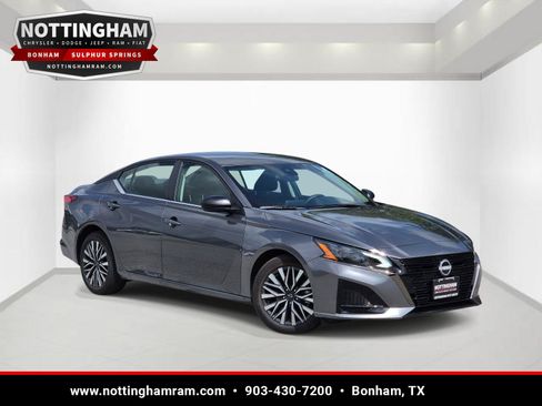 Used 2026 Nissan Altima 2.5 SV FWD image 1