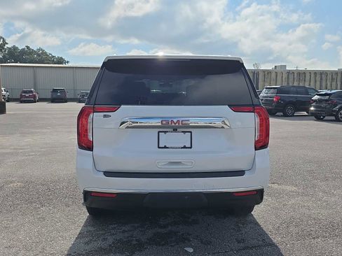 Used 2021 GMC Yukon XL SLT w/ SLT Premium Package image 8