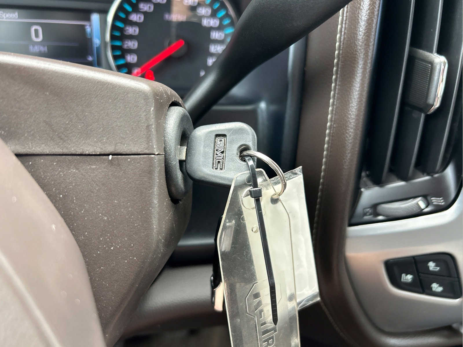 Used 2018 GMC Sierra 1500 SLT AWD/4WD image 33