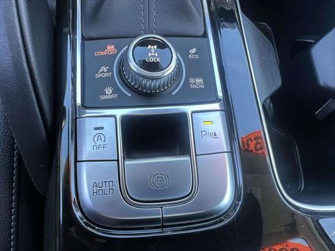 Used 2023 Kia Telluride EX w/ EX Captain's Chair Package image 28