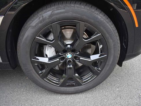 Used 2026 BMW X7 xDrive40i w/ Premium Package AWD/4WD image 10