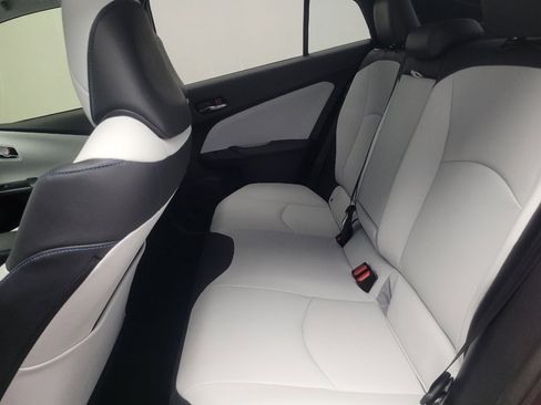 Used 2016 Toyota Prius Four Touring w/ Premium Convenience Package image 18