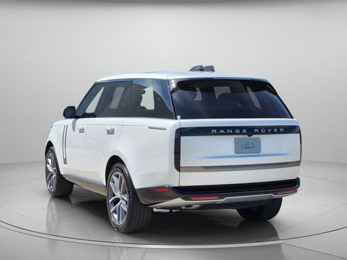 Used 2026 Land Rover Range Rover SE AWD/4WD image 3