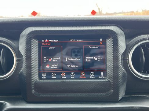 Used 2019 Jeep Wrangler Unlimited Sahara w/ Cold Weather Group image 26