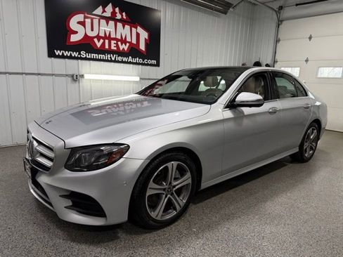 Used 2018 Mercedes-Benz E 300 4MATIC image 1