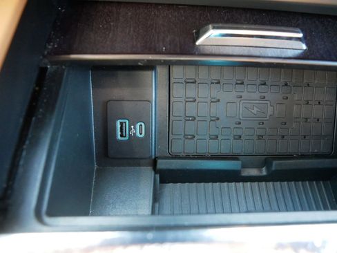 Used 2022 Ford Expedition Max Platinum AWD/4WD image 31
