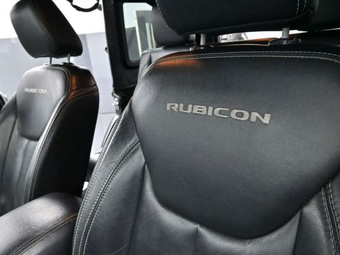 Used 2016 Jeep Wrangler Unlimited Rubicon image 14