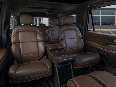 New 2025 Lincoln Navigator L Reserve image 11