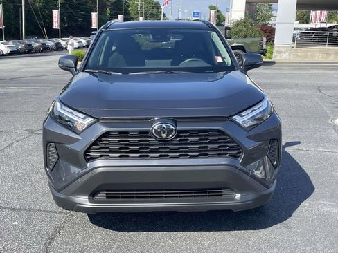 Used 2025 Toyota RAV4 XLE AWD/4WD image 3