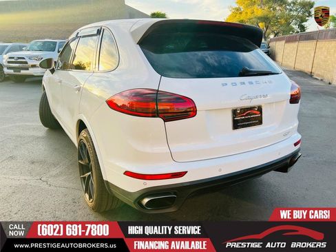 Used 2017 Porsche Cayenne Platinum Edition AWD/4WD image 17