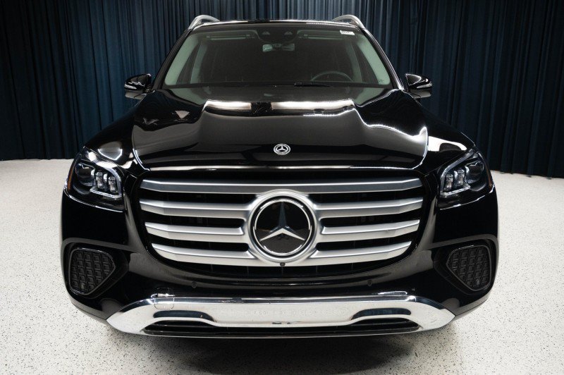Certified 2026 Mercedes-Benz GLS 450 4MATIC image 2