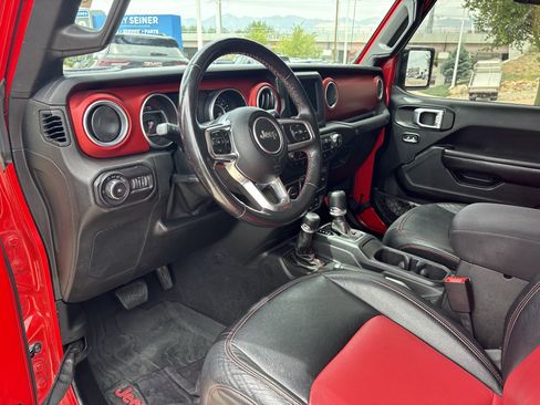 Used 2018 Jeep Wrangler Unlimited Rubicon AWD/4WD image 15