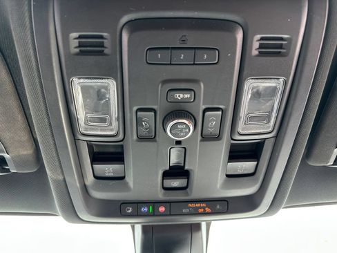 Used 2022 GMC Yukon XL AT4 w/ AT4 Premium Plus Package AWD/4WD image 49
