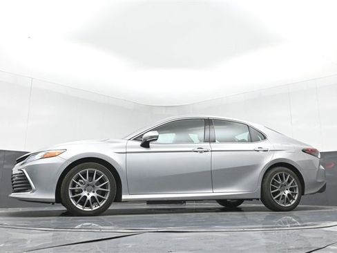 Used 2023 Toyota Camry XLE image 45