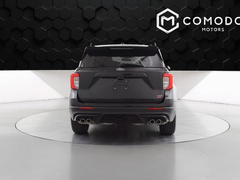 Used 2020 Ford Explorer ST w/ ST Street Pack image 4