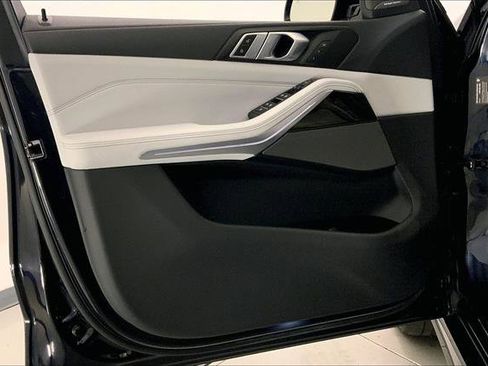 Used 2024 BMW X5 xDrive40i w/ M Sport Package image 24