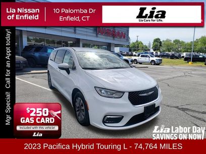 Used 2023 Chrysler Pacifica Touring-L