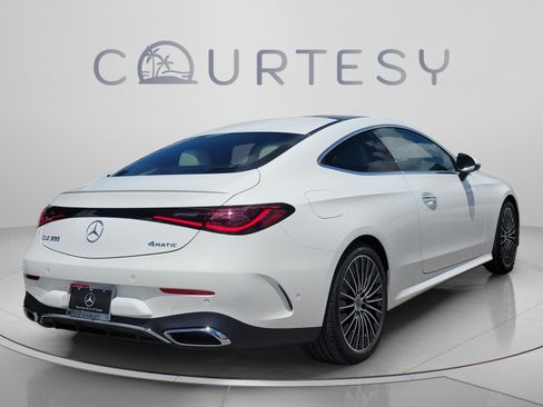 New 2026 Mercedes-Benz CLE 300 4MATIC Coupe image 3