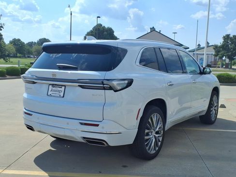 Used 2026 Buick Enclave Avenir w/ Super Cruise Package AWD/4WD image 6