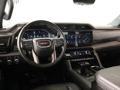 Used 2023 GMC Sierra 1500 AT4 w/ AT4 Premium Package AWD/4WD image 2
