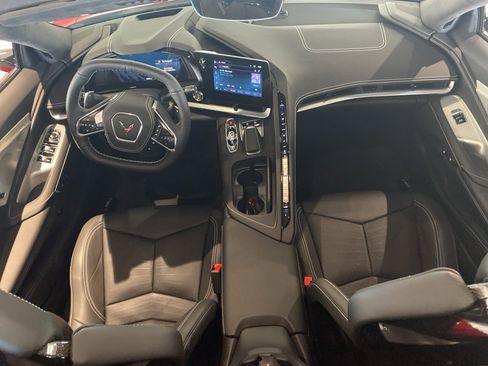 Used 2025 Chevrolet Corvette Stingray Premium Conv w/ Z51 Performance Package image 12