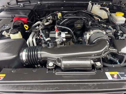 Used 2023 Jeep Wrangler Altitude image 74