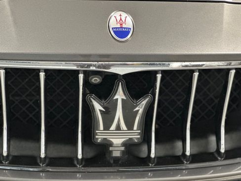 Used 2018 Maserati Ghibli S GranLusso image 23