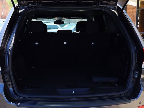 Used 2020 Jeep Grand Cherokee Laredo w/ 18" Wheel & 8.4" Radio Group AWD/4WD image 24