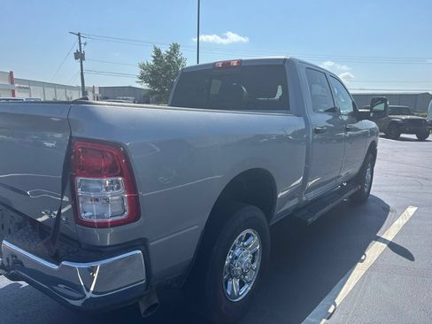 Used 2024 RAM 2500 Tradesman w/ Chrome Appearance Group AWD/4WD image 4
