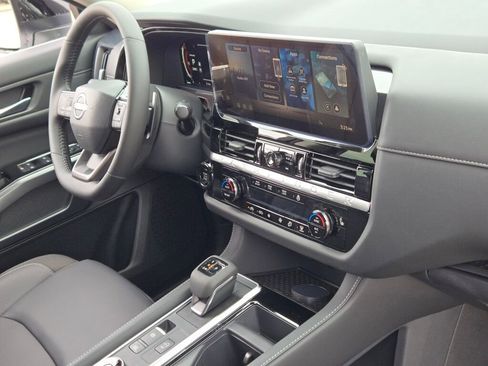 New 2026 Nissan Pathfinder SL AWD/4WD image 5