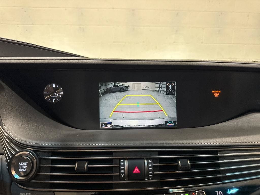 Used 2018 Lexus LS 500 w/ Accessory Package (Z1) RWD image 49