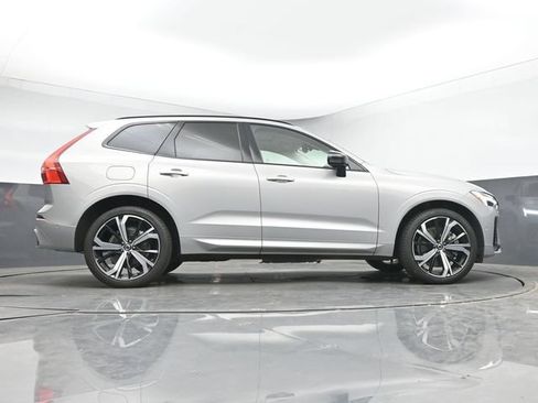 Used 2024 Volvo XC60 B5 Ultimate w/ Climate Package AWD/4WD image 17