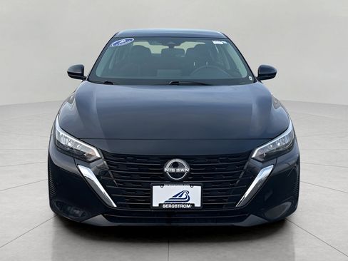 Used 2024 Nissan Sentra SV image 3