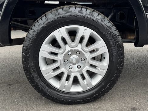 Used 2013 Ford F150 Platinum AWD/4WD image 11