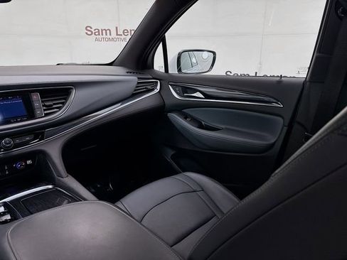 Used 2023 Buick Enclave Essence image 23
