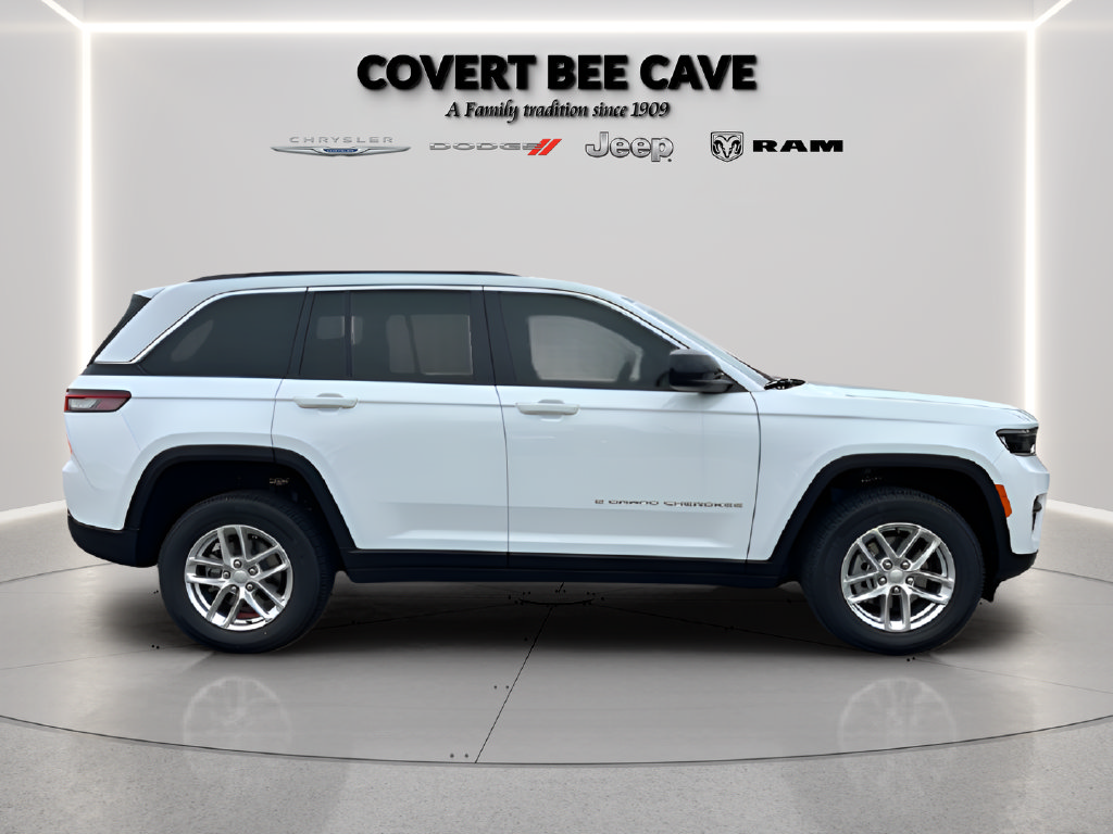 New 2026 Jeep Grand Cherokee Laredo RWD image 12