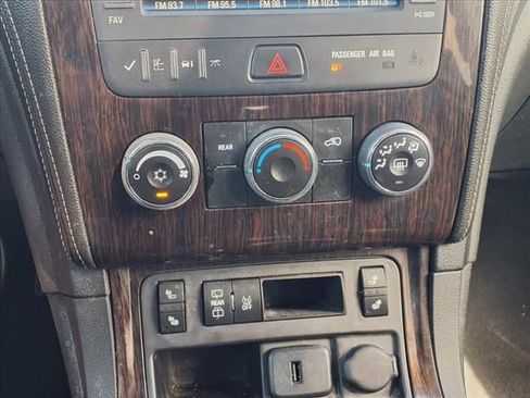 Used 2015 Chevrolet Traverse LT w/ Style and Technology Package image 15