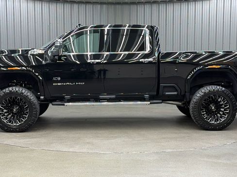 Used 2025 GMC Sierra 3500 Denali w/ Denali Reserve Package image 2