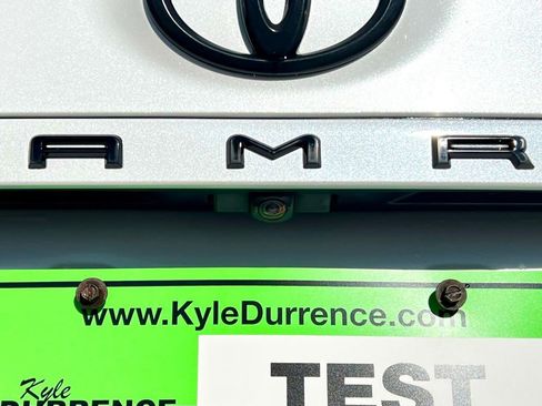 Used 2022 Toyota Camry XSE image 6