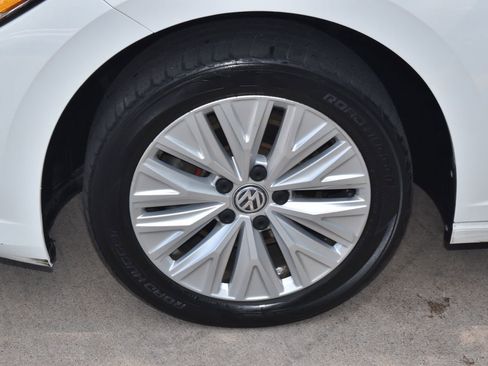 Used 2019 Volkswagen Jetta S image 34