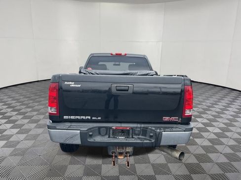 Used 2014 GMC Sierra 2500 SLE w/ Suspension Package, Off-Road image 4