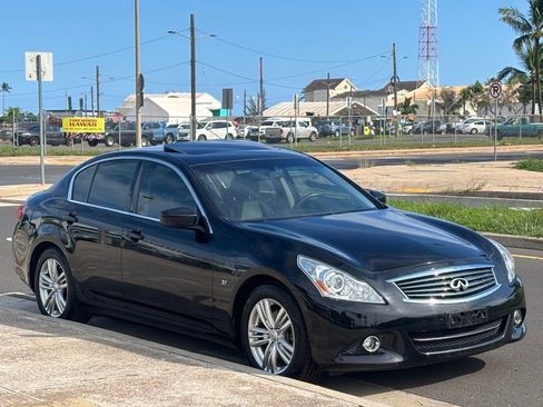 Used 2015 INFINITI Q40 w/ Navigation Package RWD image 6