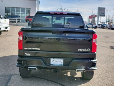 Used 2024 Chevrolet Silverado 1500 High Country w/ Technology Package image 4