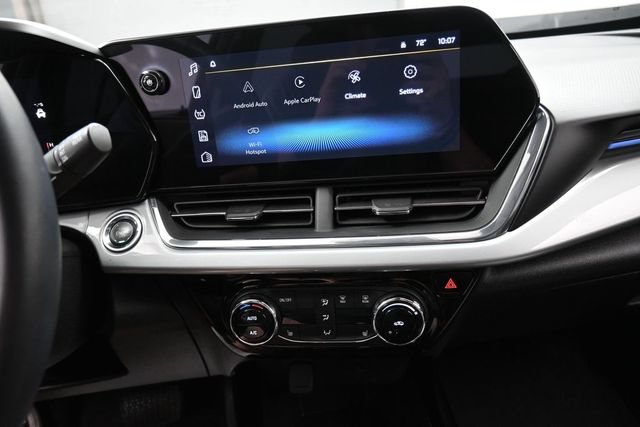 Used 2025 Chevrolet Trax LT w/ Driver Confidence Package FWD image 10