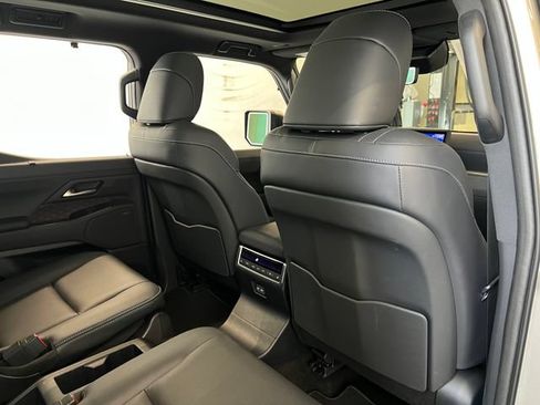 Used 2026 Lexus GX 550 AWD/4WD image 46
